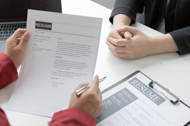 How to Write a Cover Letter for a Job With No Experience in That Field (That Actually Works!)